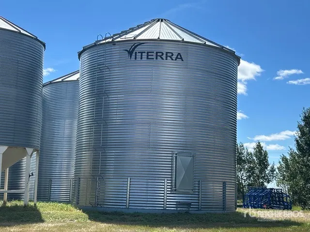 Viterra +/- 9500 bu 6 Ring Grain Bin