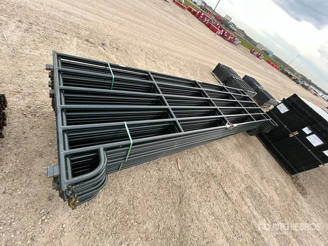 Quantity of (18) 2026 BYT PNL180 5 ft 6 in High 6 Rail 18 ft Livestock Panel (Unused)