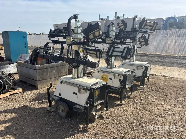 Quantity of (3) Generac PLT240-0007 2.4 kW Electric Light Tower