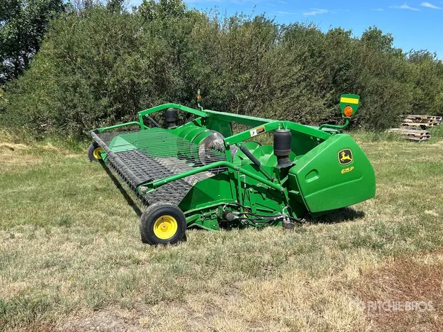 2009 John Deere 615P 15 ft Combine Pickup Header