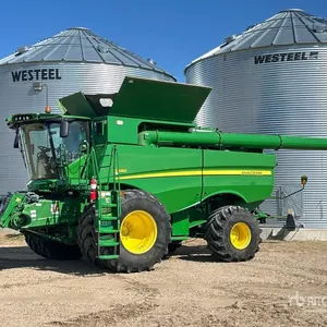 2015 John Deere S690 Combine Harvester