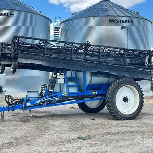 New Holland SF115 90 ft S/A High Clearance Pull-Type Sprayer