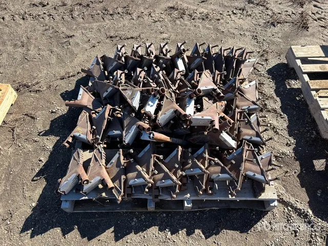 Quantity of (74) 1 in Atom Jet Air Drill Openers