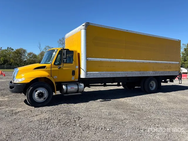 2019 International 4300 4x2 Van Truck
