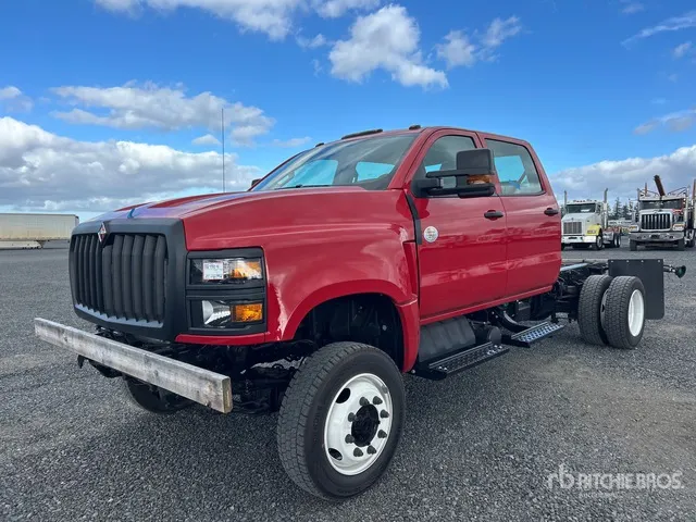 2025 International CV515 4x4 Cab and Chassis