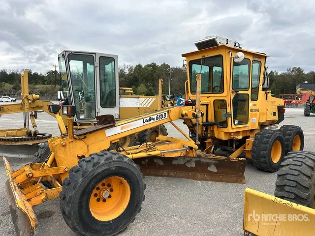 2008 LeeBoy 685 Motor Grader