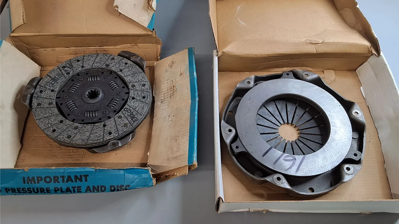 (2) Automotive Clutch Units