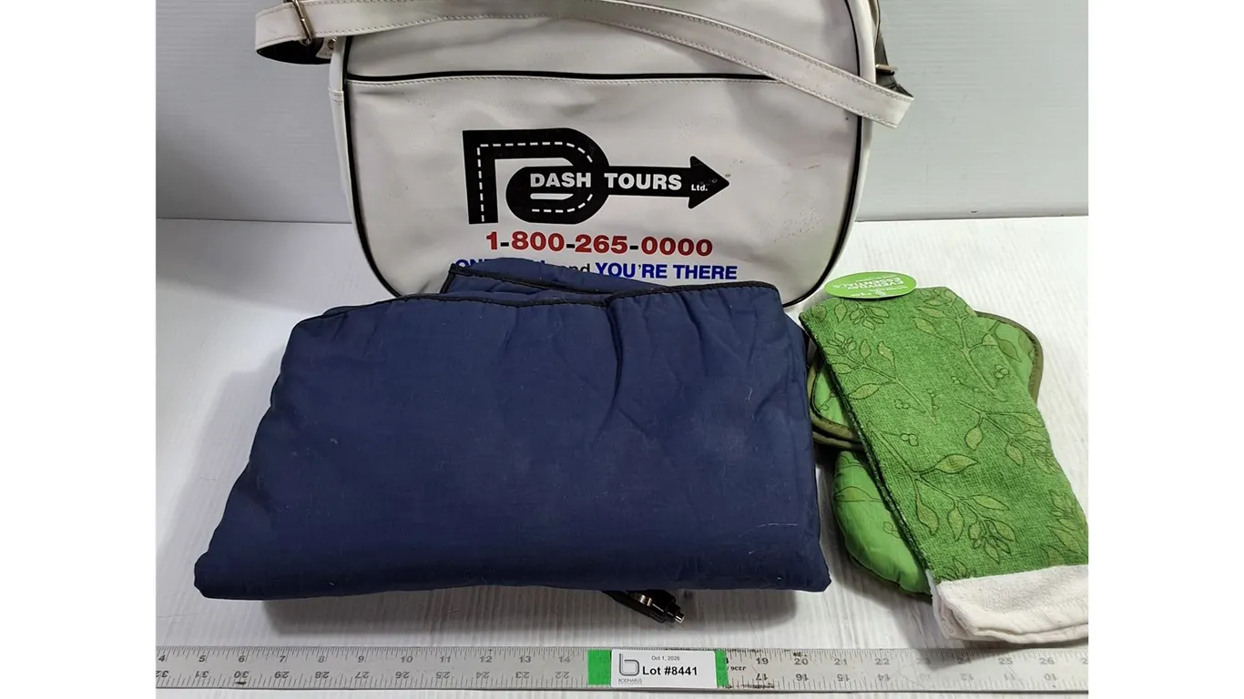 Heated Dog Blanket,Dash Tours Bag,Oven Mitt Set