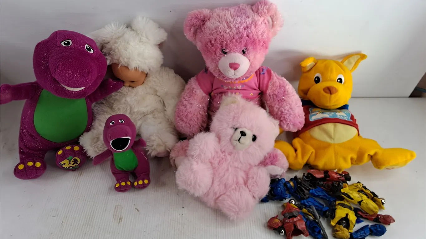 Assorted Plush Toys & Halo Figures