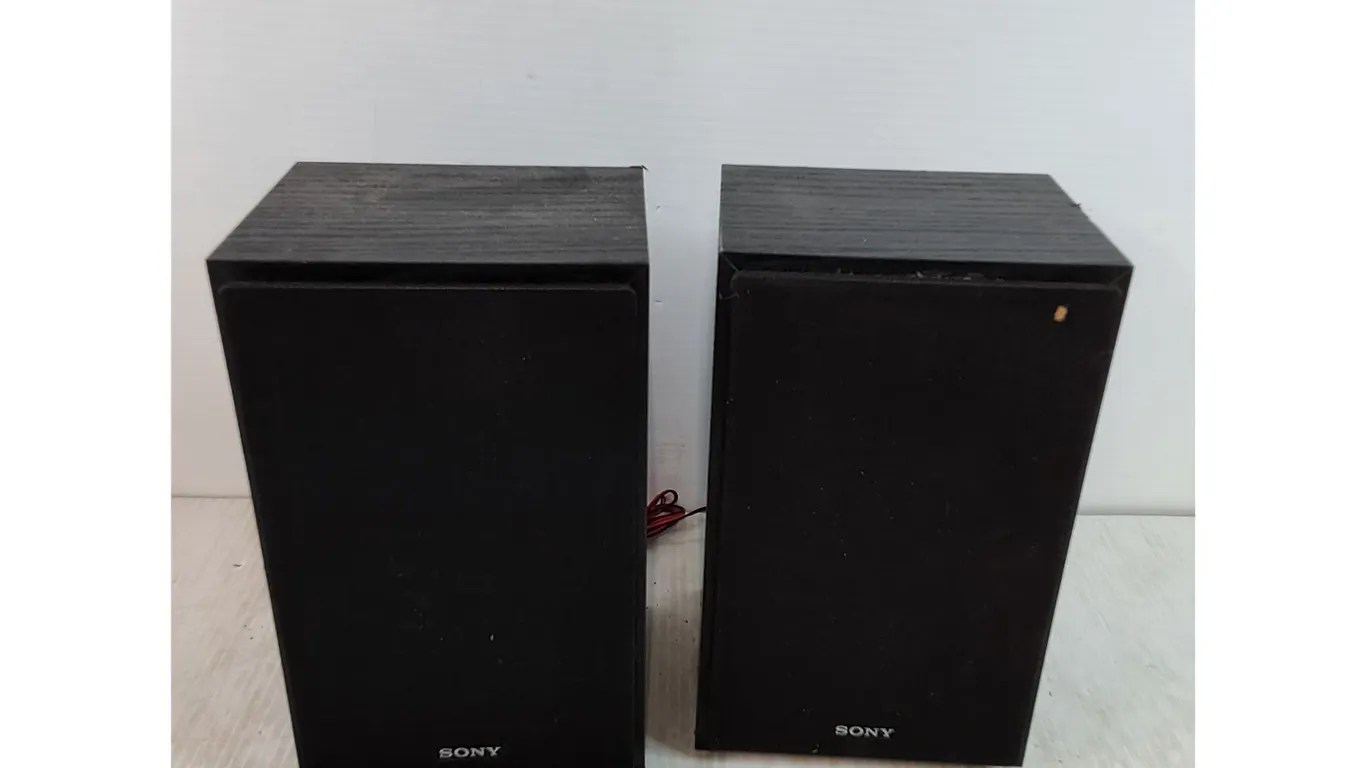 (2) Black Sony SS-CFX200 Bookshelf Speakers