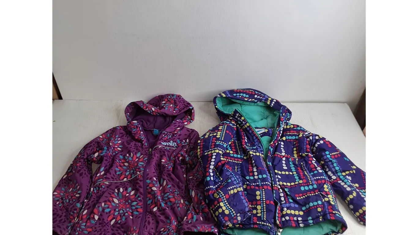 (2) Kid's Jackets (XMTN = Small 6, Columbia = XS)