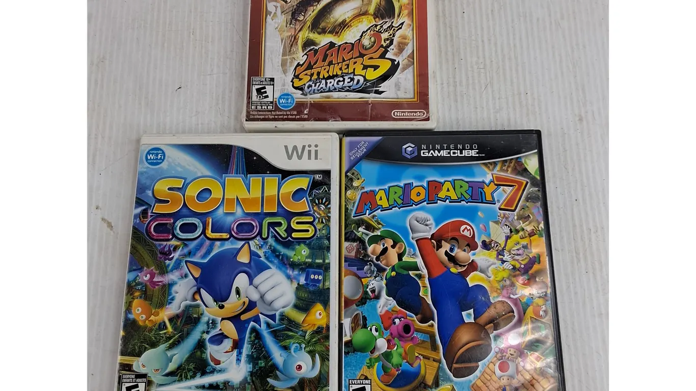Wii & Nintendo GameCube Games - Sonic Colors, Mario Strikers, Mario Party 7