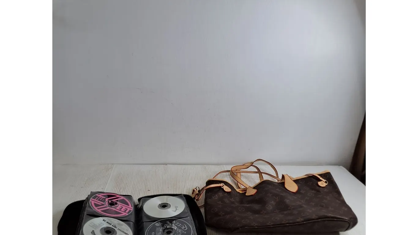 Louis Vuitton Purse (cannot authenticate), Binder oF CD's