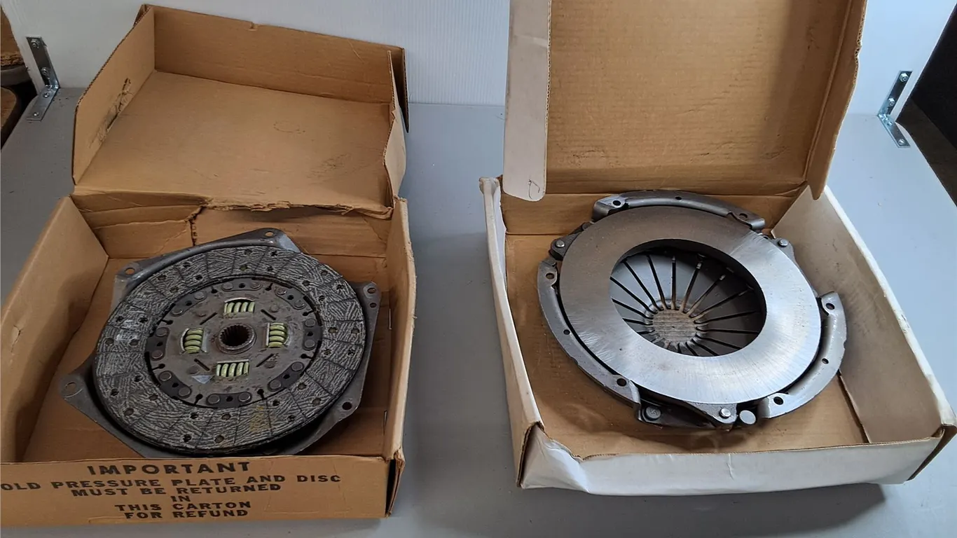 (2) Automotive Clutch Units