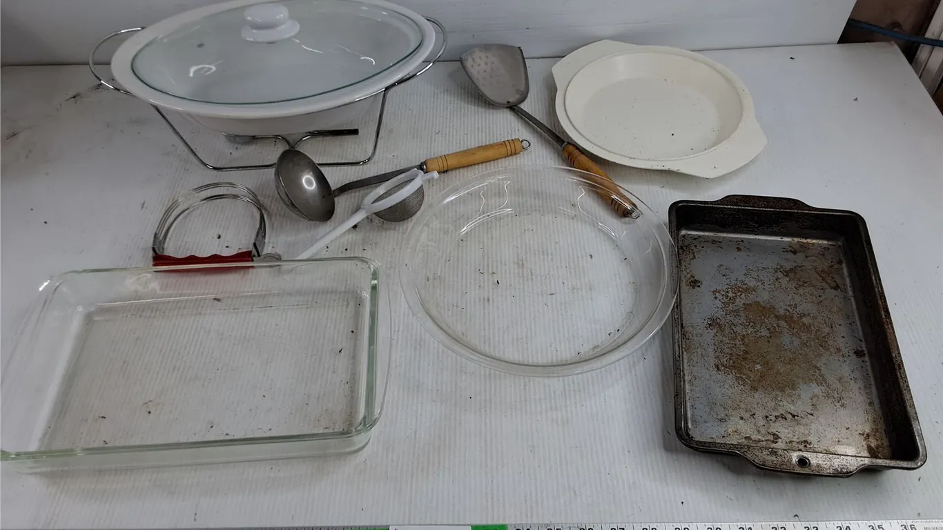 Food Warmer Dish, Baking Pans, Spatula, Ladle, Misc