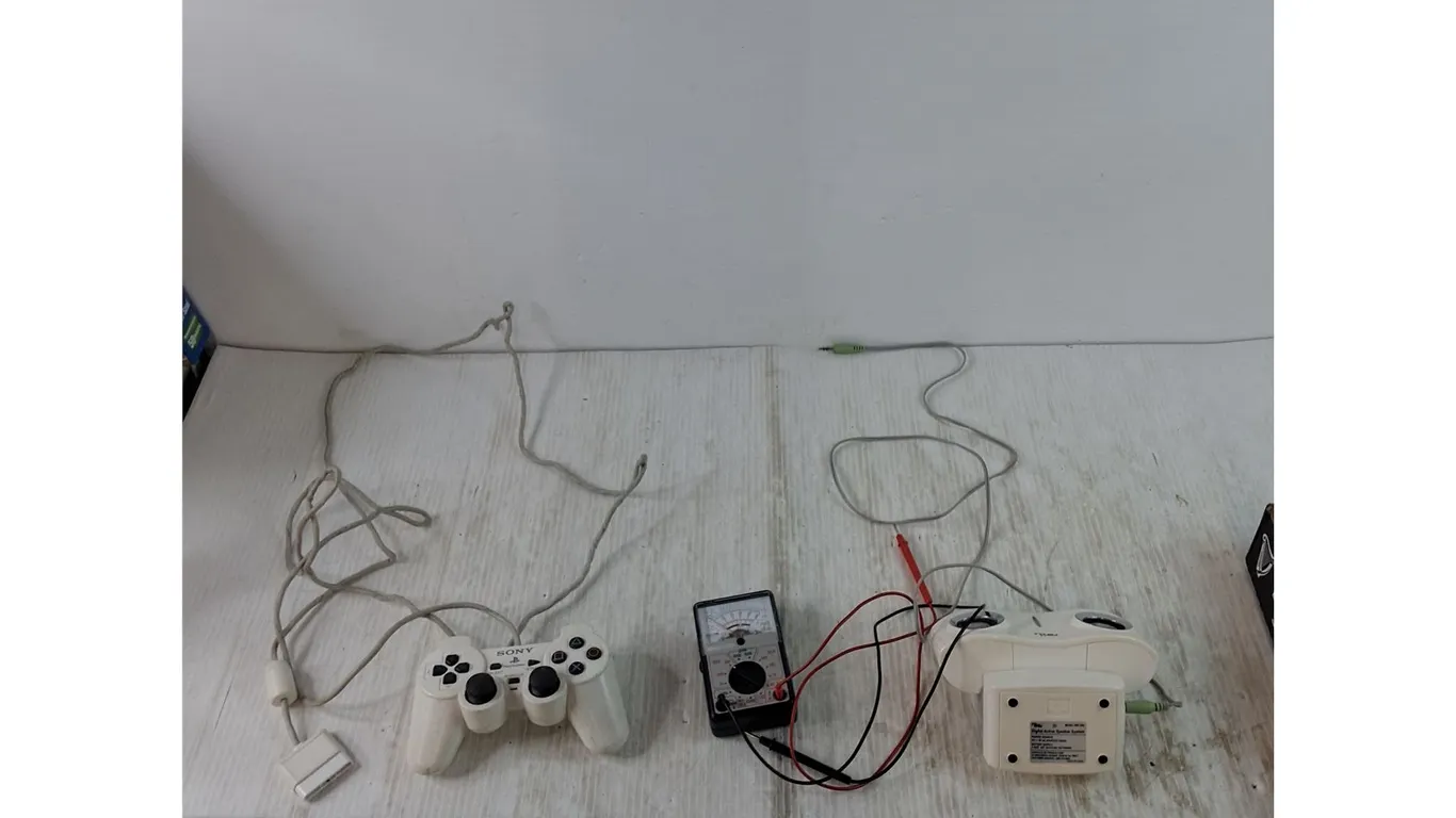 PlayStation 2 Controller Digital Active Speaker Mastercraft Voltage Measuring Device All Untested