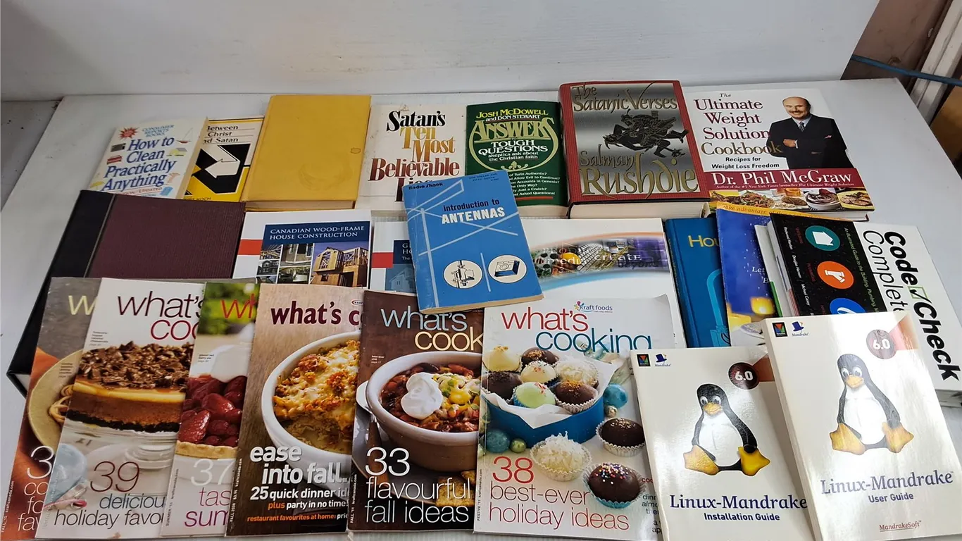 Assorted Books - Whats Cooking, The Satanic Verses, Linux Mandrake Guide, Misc