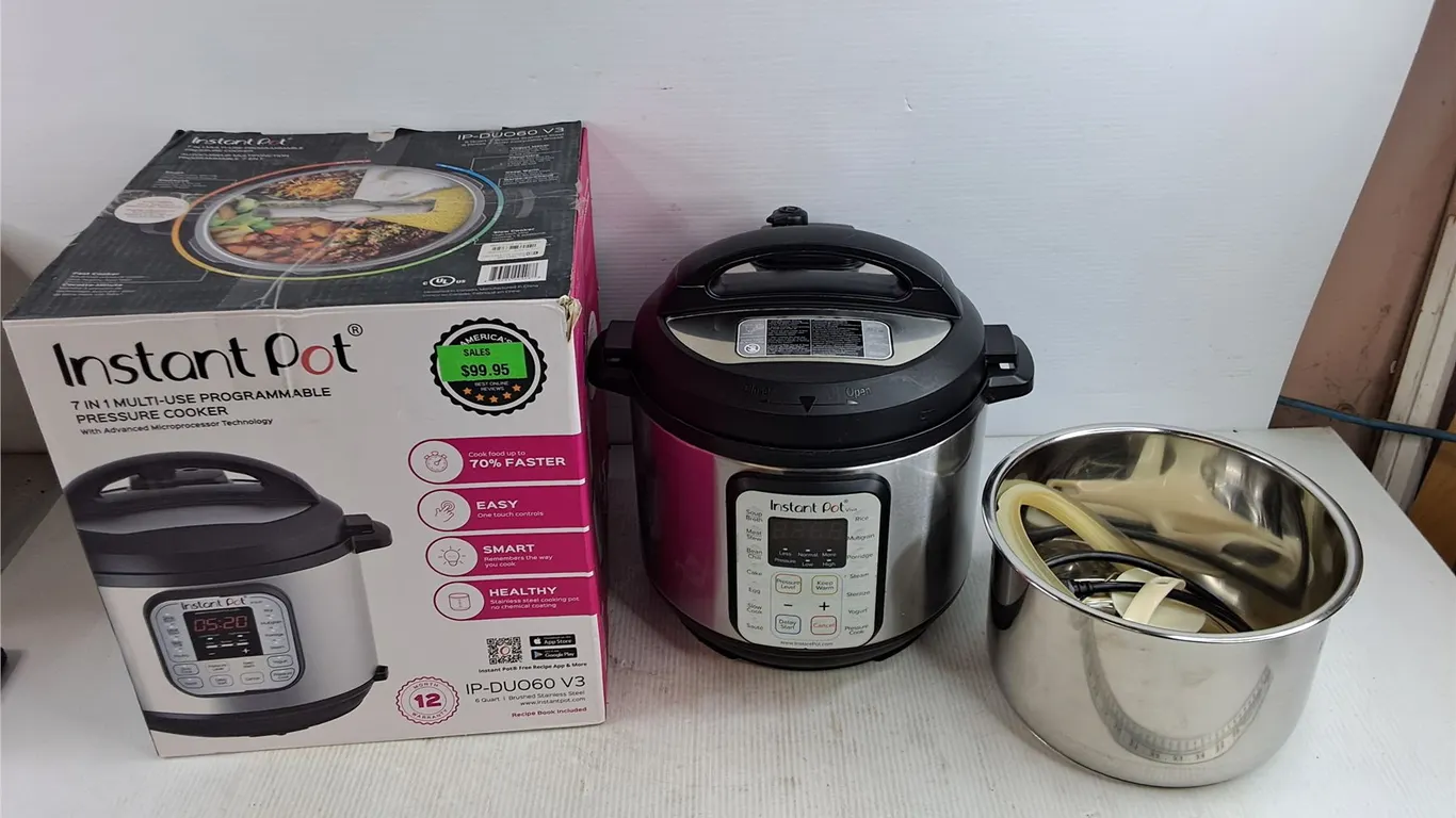 Instant Pot 7 in 1 Multi Use Programmable Pressure Cooker, Powers On, As Is, Pickup Preferred