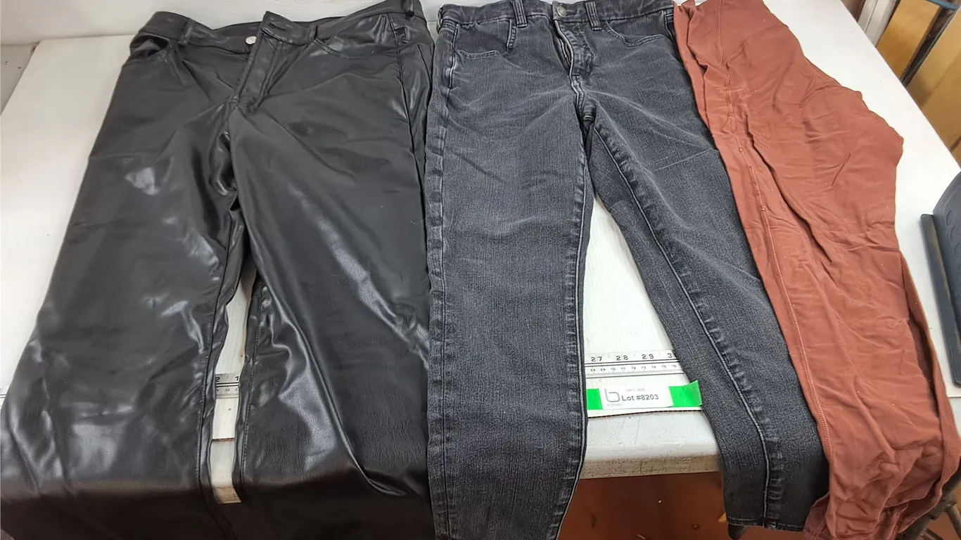 Leather Pants, Denim Jeans & Leggings - Size M