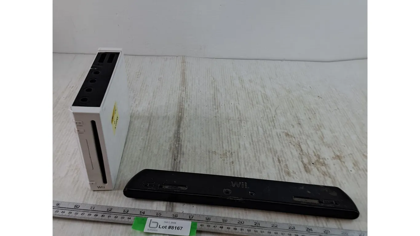 Nintendo Wii Tested Works and Sensor Bar Untested