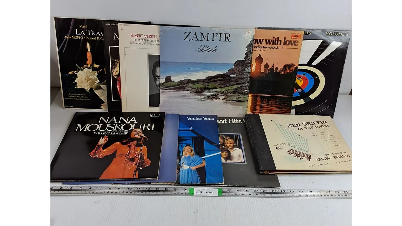(12) Records-ABBA,The Eagles,Zamfir,Nana Mouskouri and more