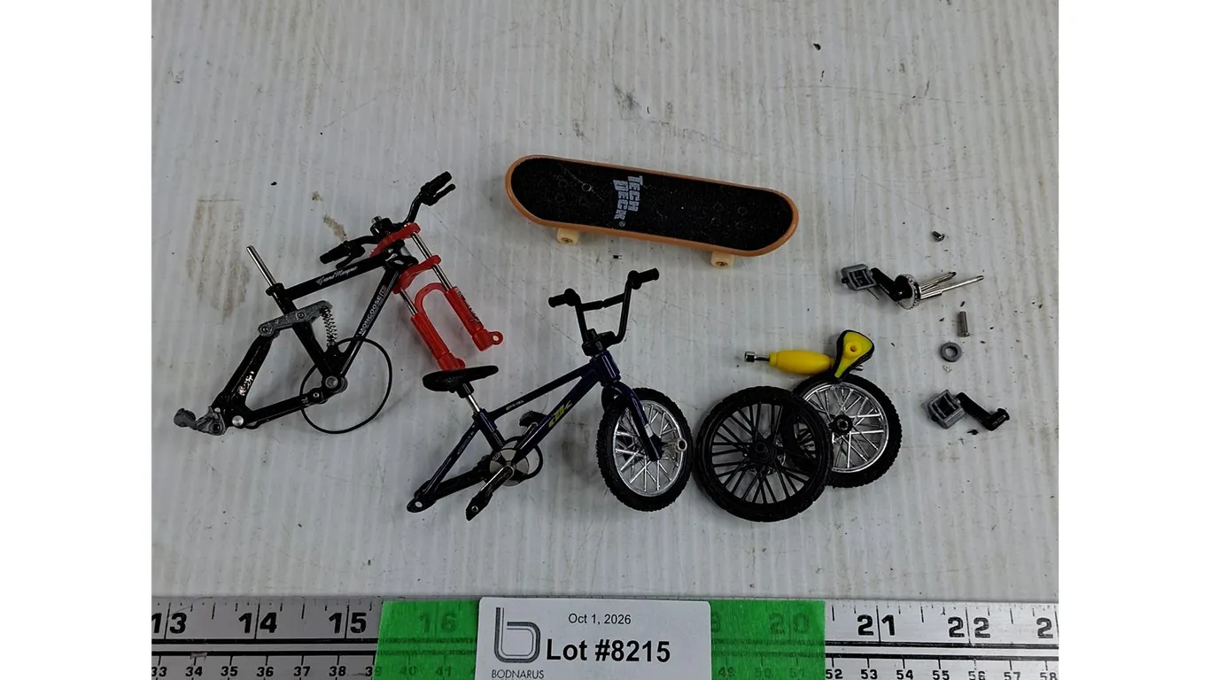 Toy MTB Bicycles & Fingerboard