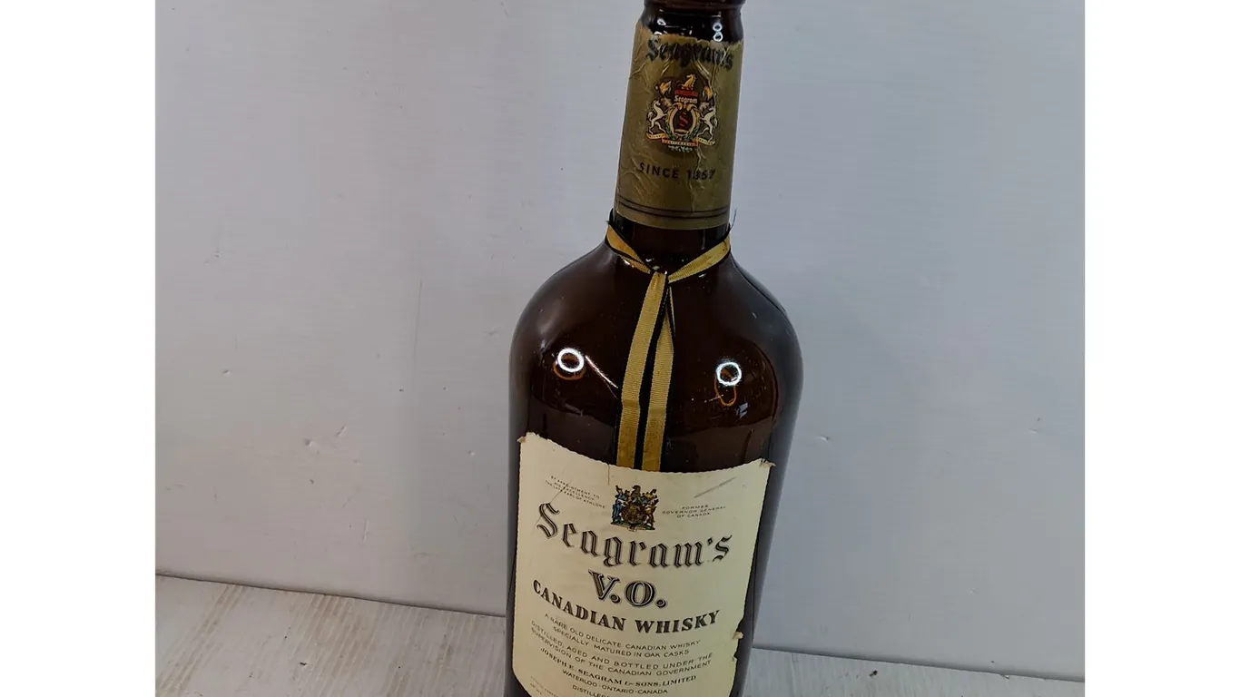 Seagrant's VO Canadian Whisky Empty Bottle 133 1/3oz