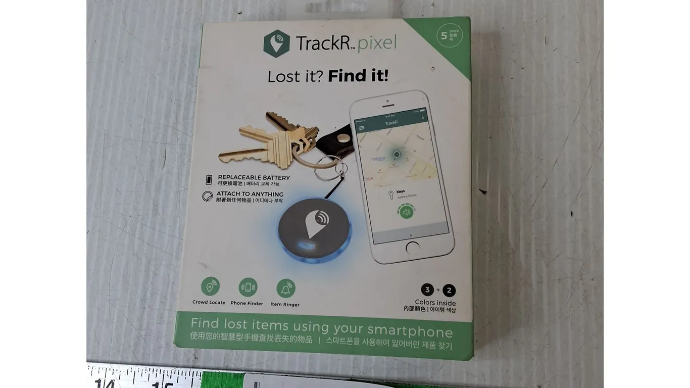 (3) TrackR Bluetooth Tracking Tags