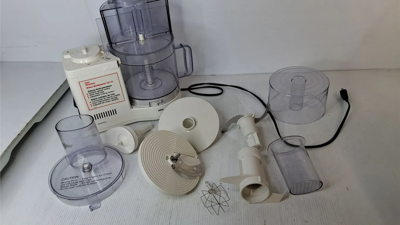 Braun Multipractic UK 40 Food Processor- Powers On