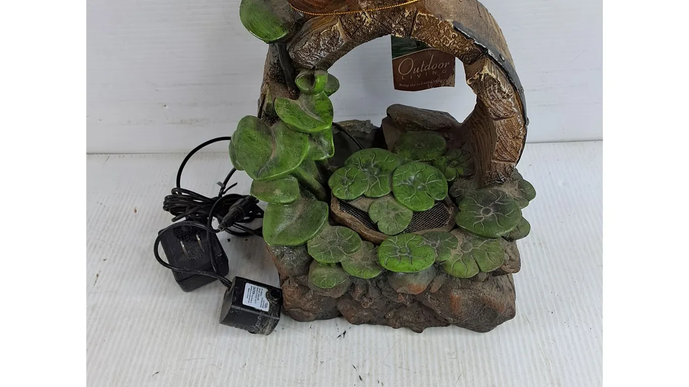 Decorative Fountain - Powers On, As Is