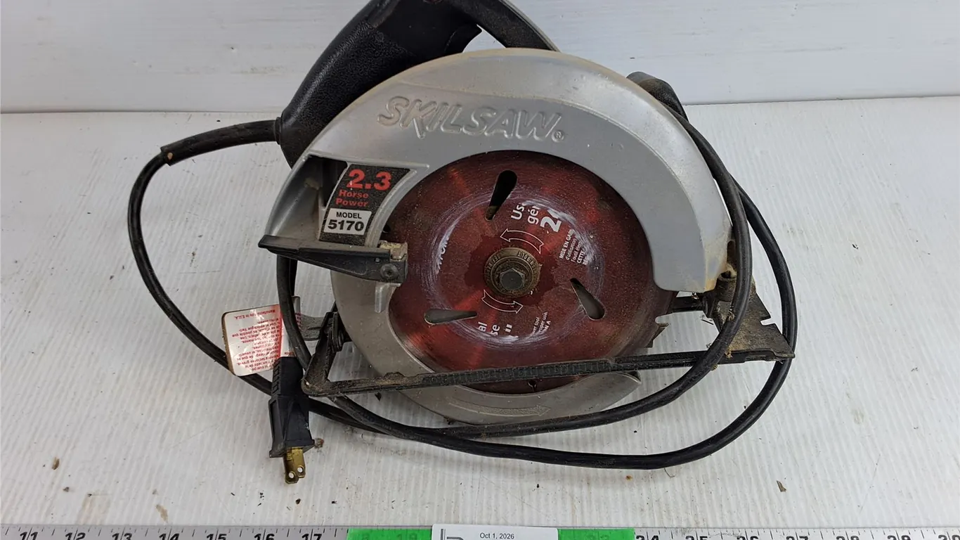 Skilsaw Circular Saw - Powers On, As Is