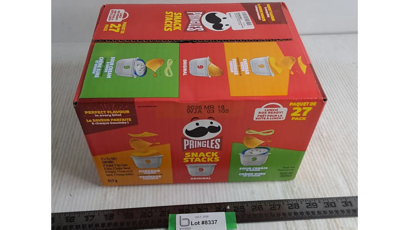 Sealed Pringles Box of 27 Lunch Box Size Snack Stacks