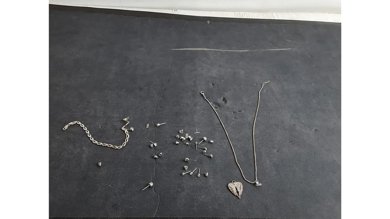 Womans Necklace ( some tarnishing), Earring, Bracelet