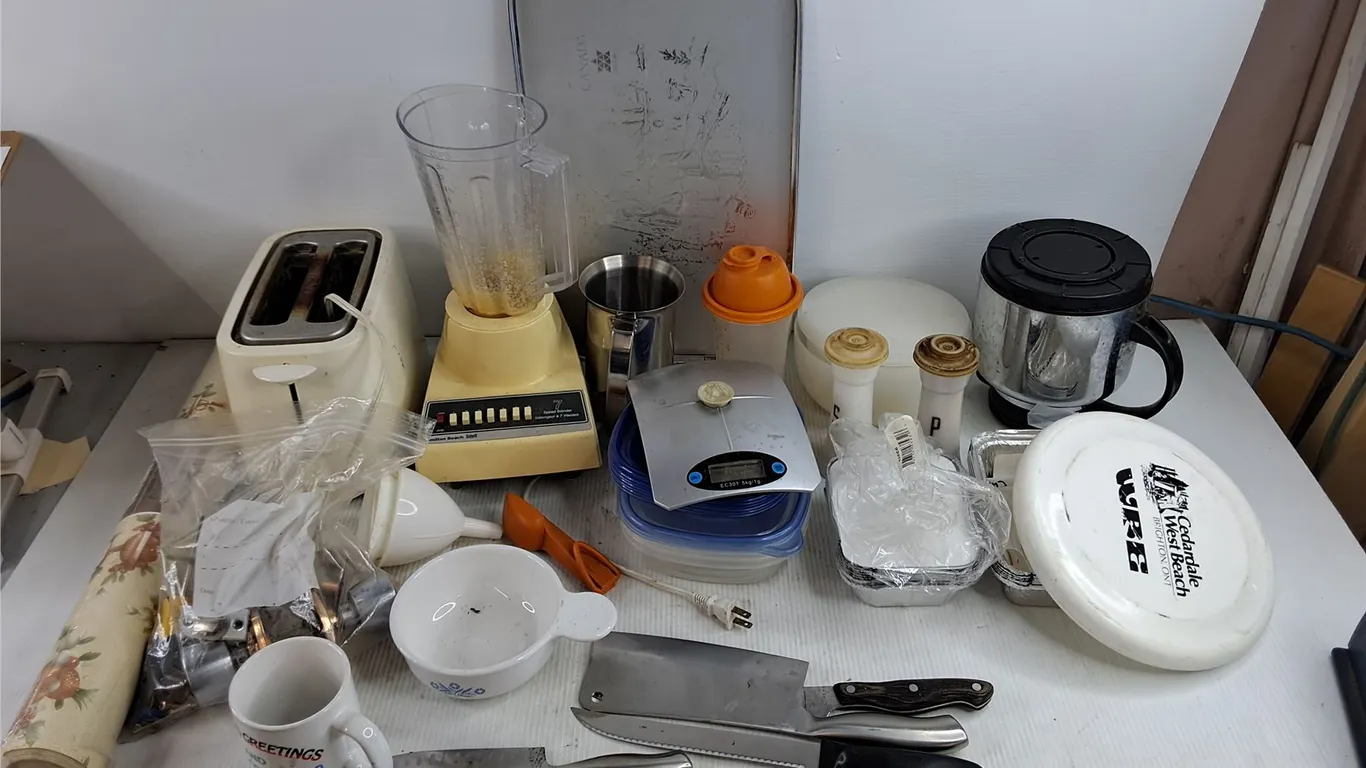 Vintage Blender, Toaster, Kitchen Knives, Serving Tray, Tupperware Salt & Pepper Shaker, Misc