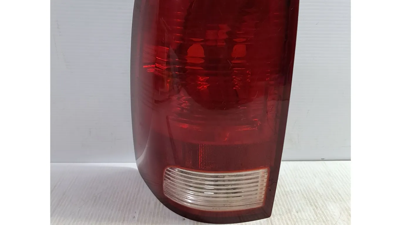 (1) 2009-2012 Dodge Ram 1500 Driver Side Tail Lamp