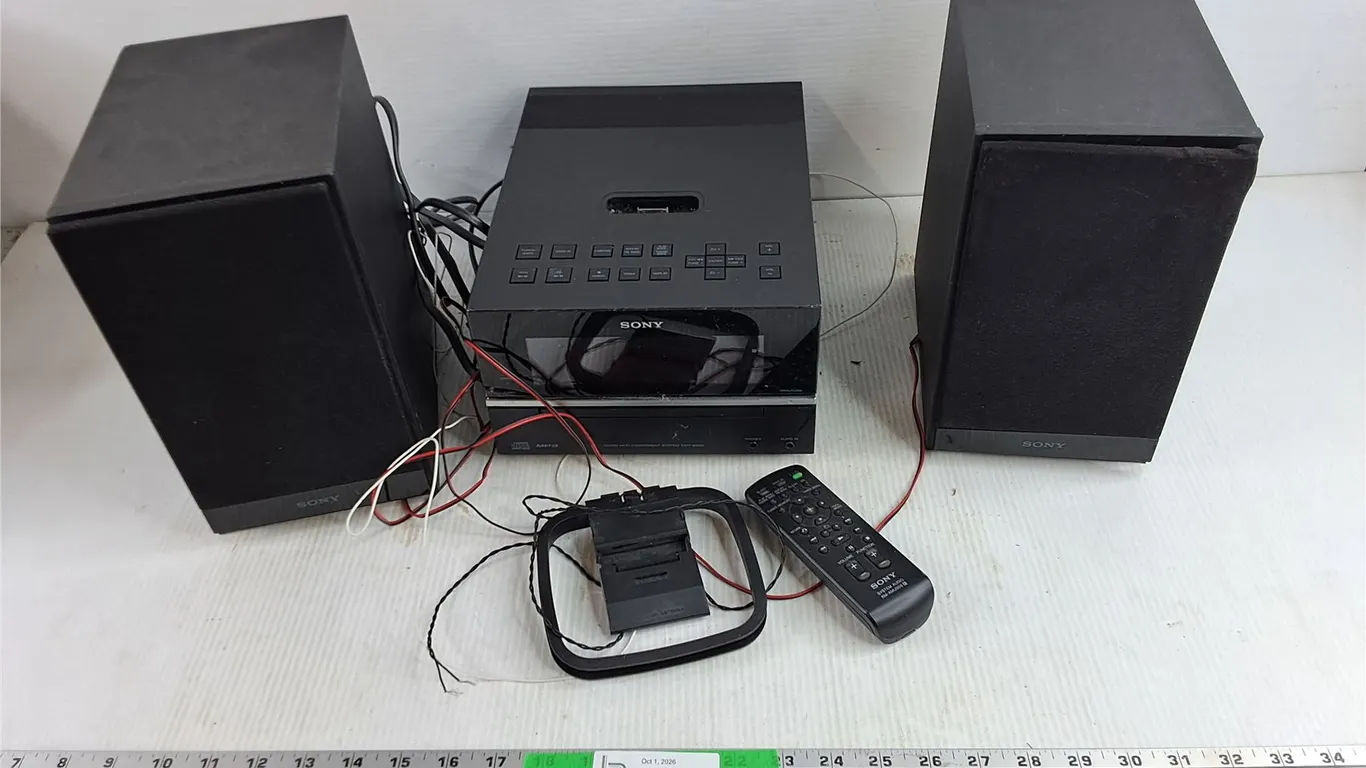 Sony Micro Hi Fi System & Speakers - Powers On, As Is