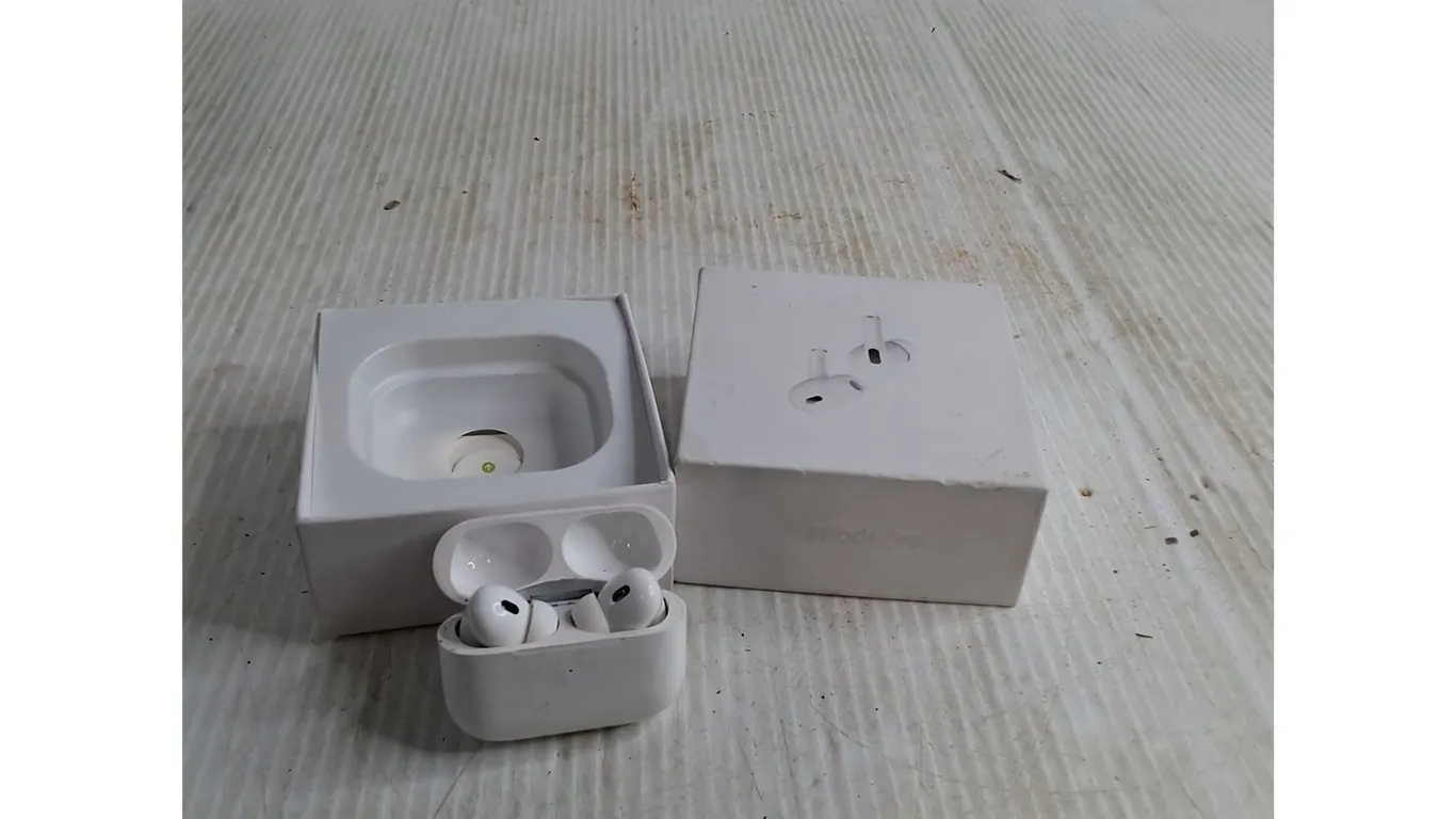 Airpod Pros ( working, cannot authenticate)
