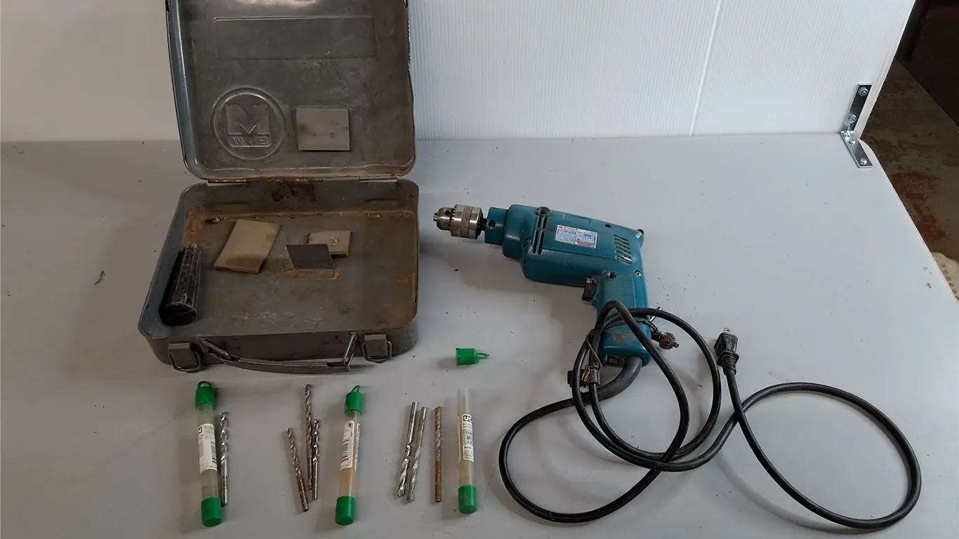 Makita 10mm Hammer Drill, Bits & Case- Powers On