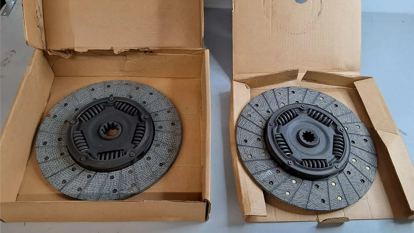 (2) Automotive Clutch Discs