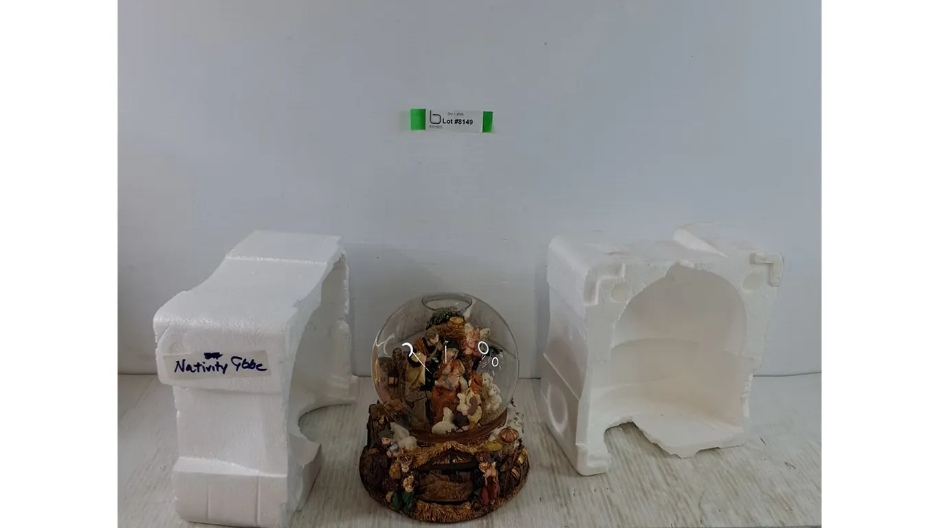 Nativity Scene Snowglobe Music Box with Styrofoam Packaging All As-Is
