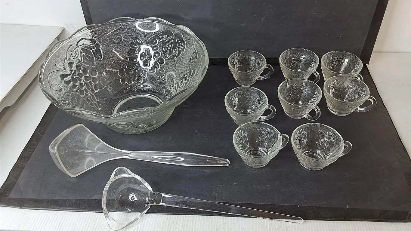 Glass Punch Bowl Set & Plastic Ladles