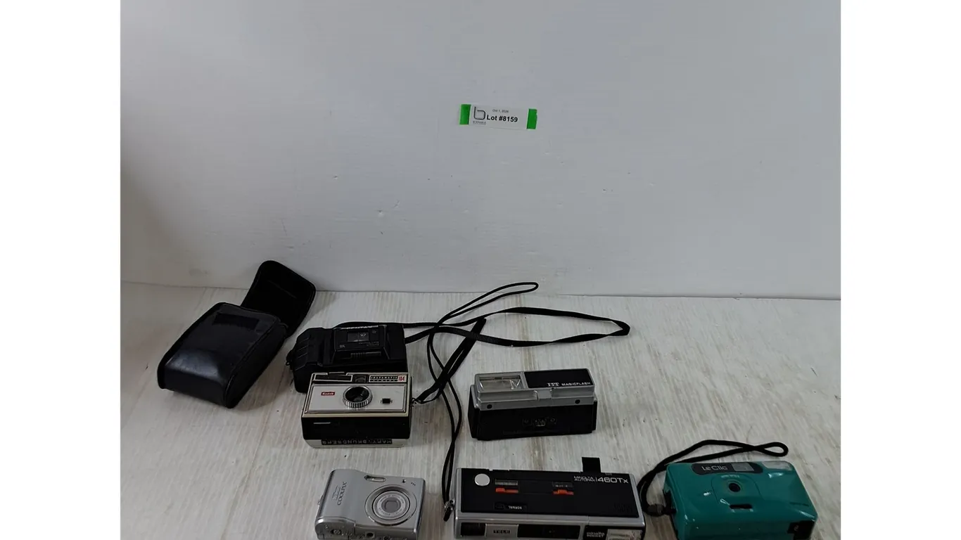 (5) Cameras Untested, (1) Flash Bulb Attachment, Minolta, Le Clic, Nikon, Kodak, Pentax