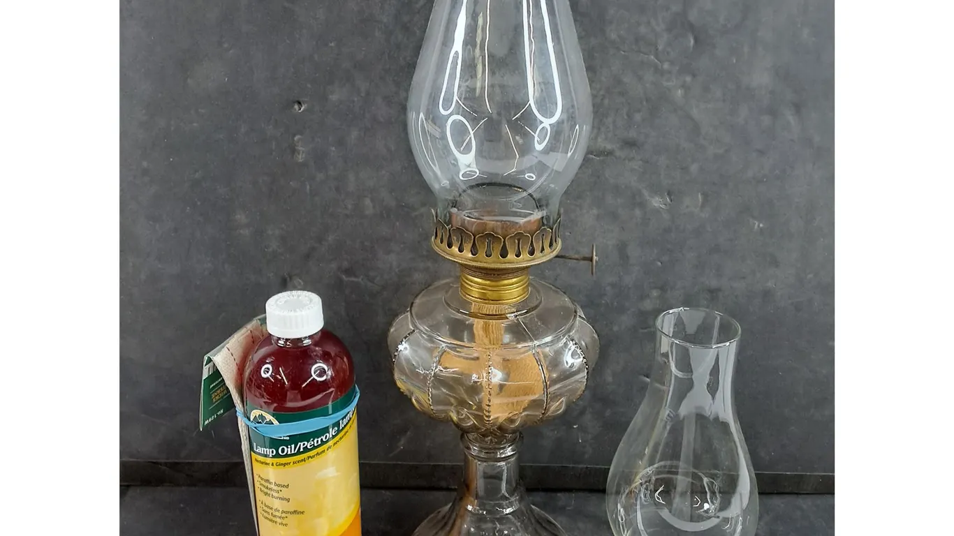 Vintage Clear Glass Oil Lamp with Classic Brass Burner,Extra Chimney and Bottle of Lamp Oil-Cannot S