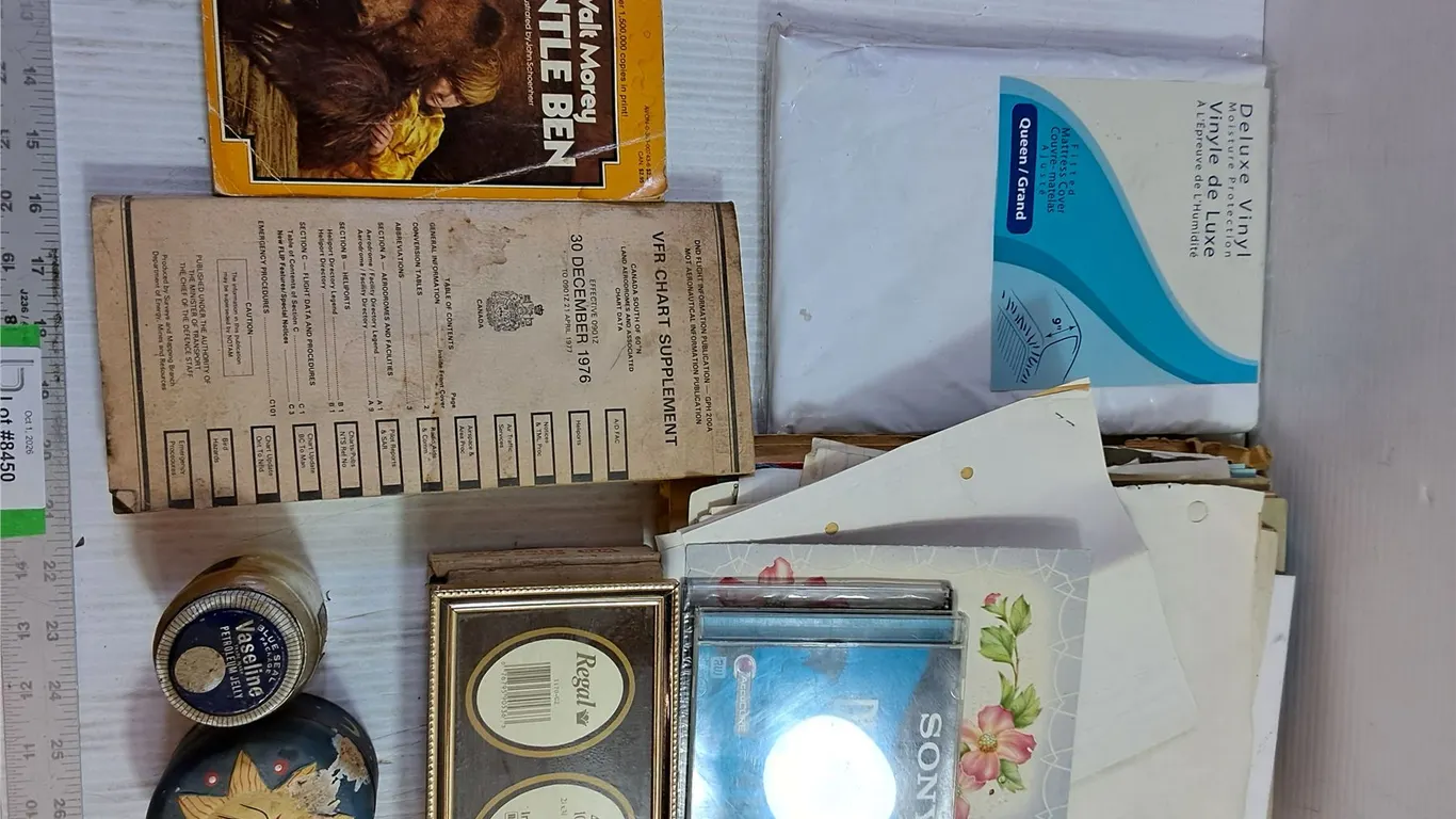 Queen Mattress Cover, Vaseline, Gentle Ben Book, Antique Engineering Book, Misc