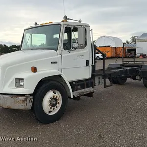 1998 Freightliner FL70 truck cab and chassis