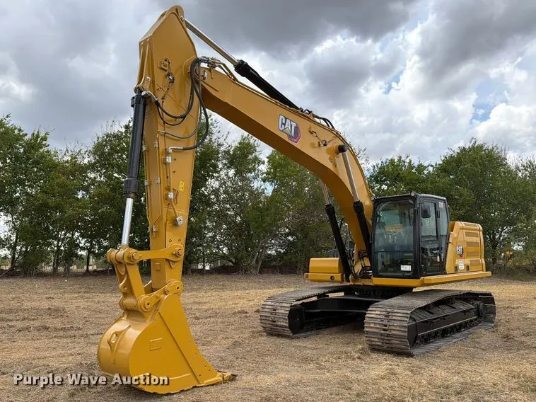 2023 Caterpillar 330 TC excavator