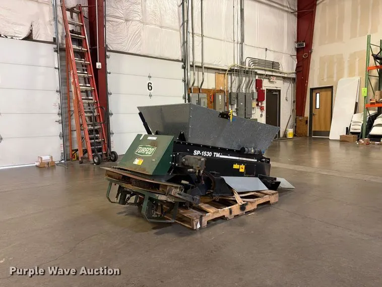 Turfco SP-1530TM top dresser spreader