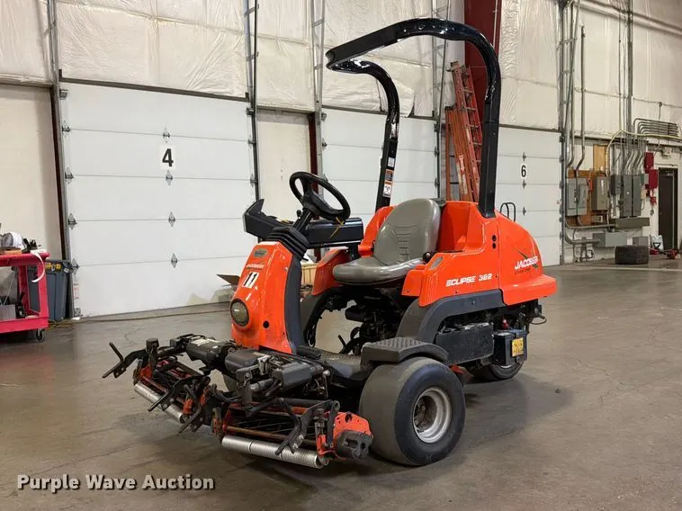 Jacobsen Eclipse 322 reel mower