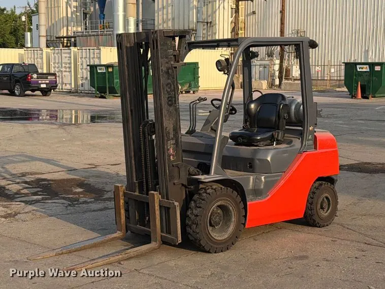 Toyota 8FGU25 forklift