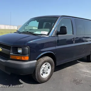 2013 Chevrolet Express G2500 van